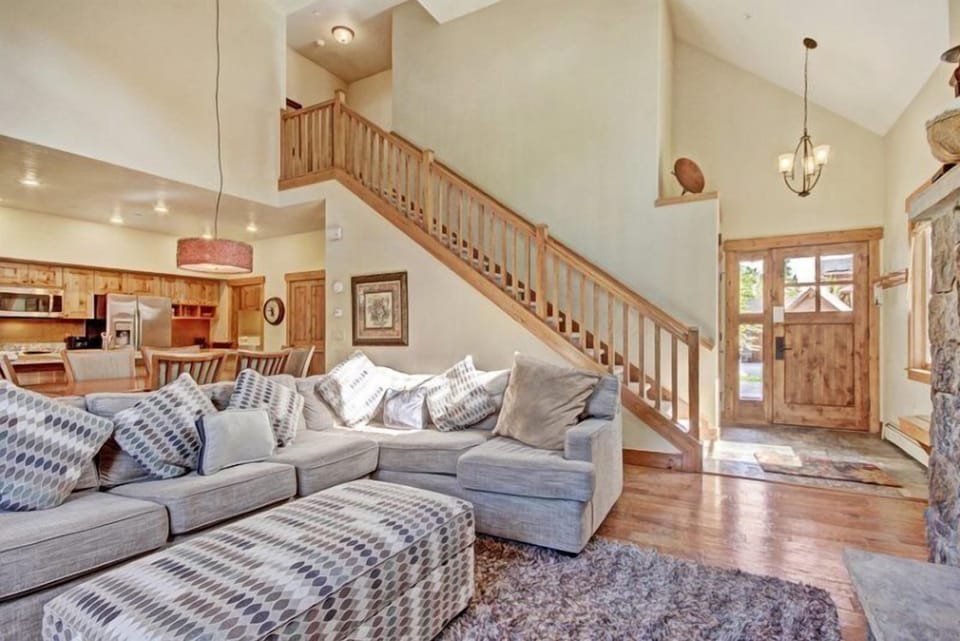 House (Breck_Mtn_Thunder_3_Townhome_305) | Exterior