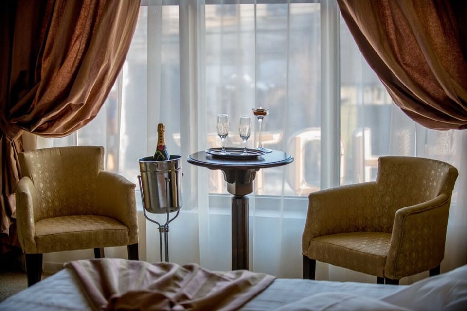 1 bedroom, premium bedding, minibar, in-room safe