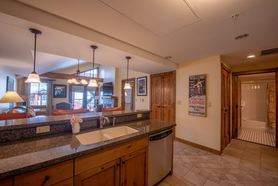 Flooring, Indoors, Floor, Hardwood, Double Sink