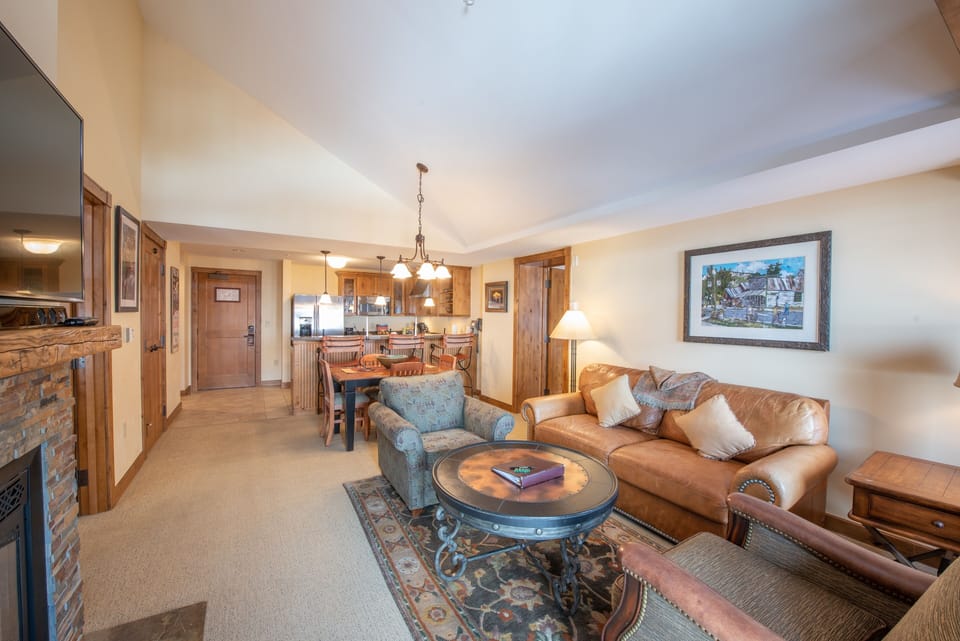 Flooring, Living Room, Room, Indoors, Furniture