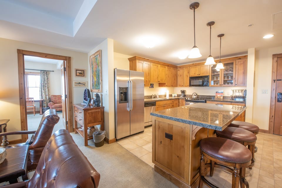 Flooring, Indoors, Room, Couch, Furniture