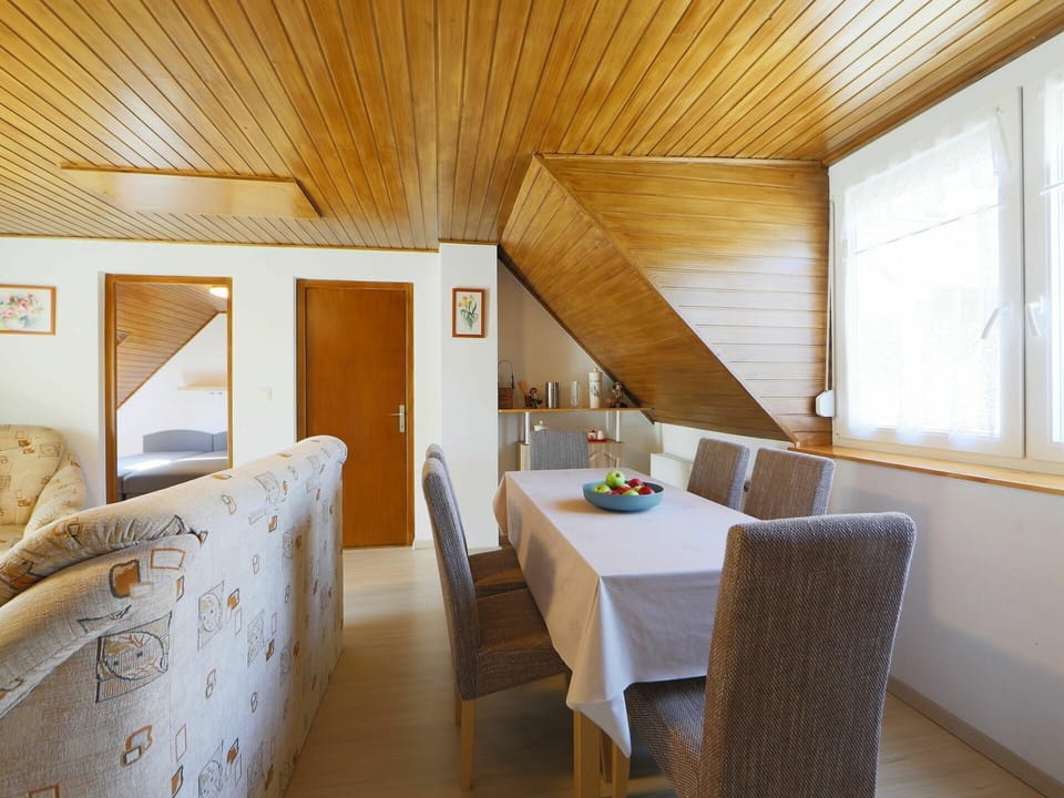 Room, Furniture, Interior Design, Property, Building, Ceiling, House, Architecture, Floor, Real Estate