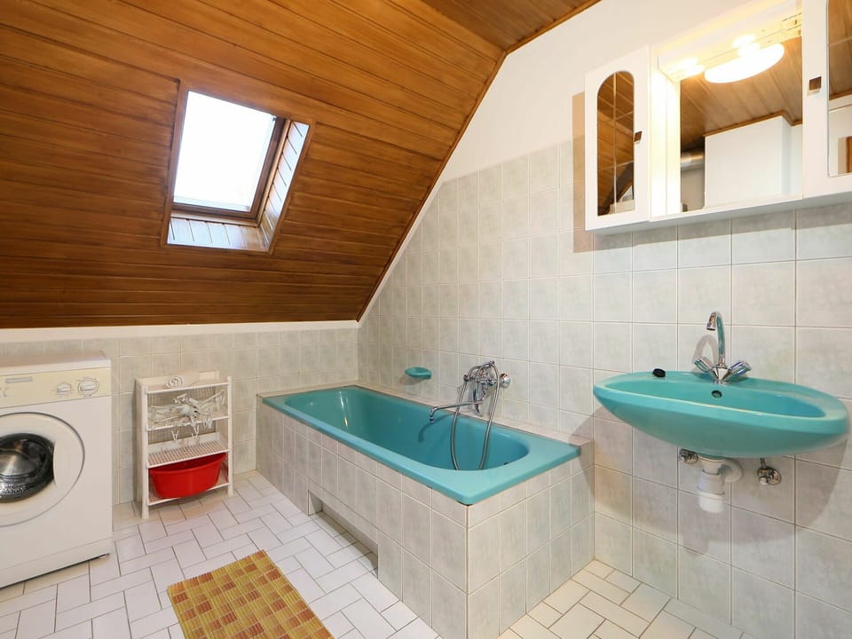 Bathroom, Property, Room, Turquoise, Bathtub, Tile, Interior Design, Building, House, Tap