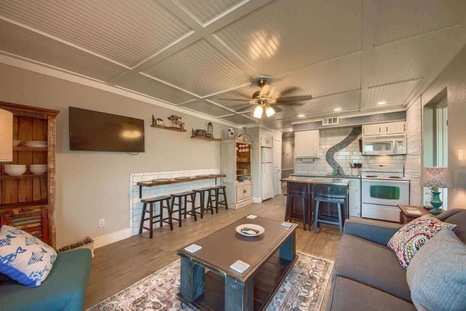 Extra wall bar seating. 