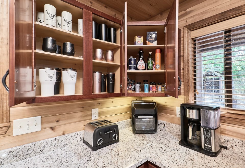 Personalized mugs, toaster, air fryer, coffee maker; with miscellaneous items