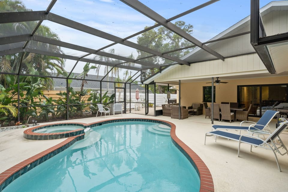 Salt water heated pool 