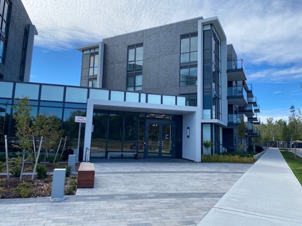 FH Condo Aquarius