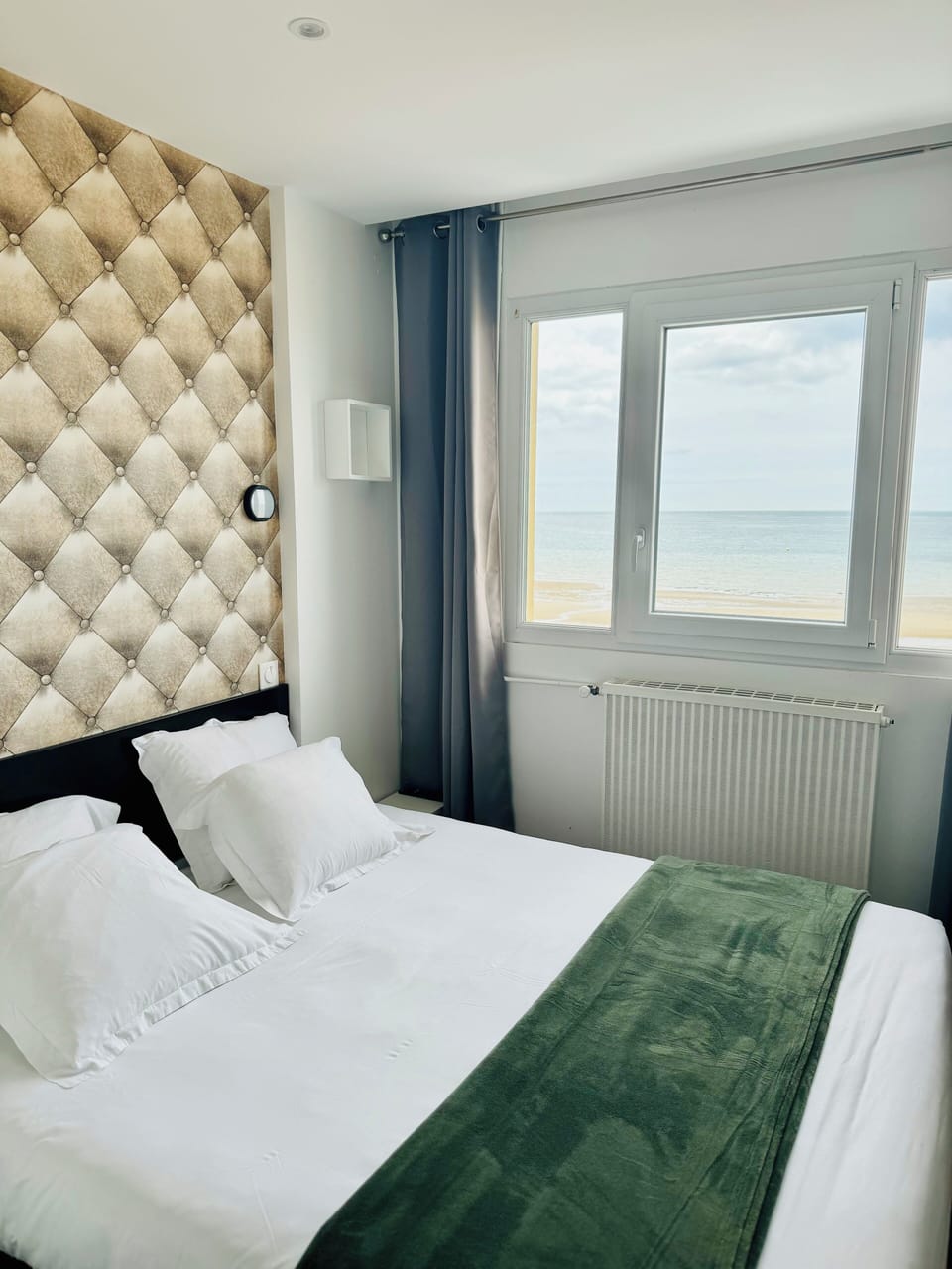 Family Room, Sea View, Oceanfront | Premium bedding, desk, soundproofing, free WiFi
