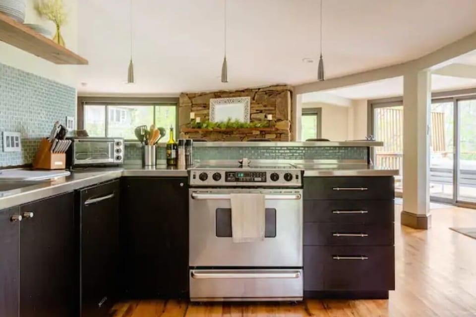The kitchen includes all the essentials for a great home-cooked meal