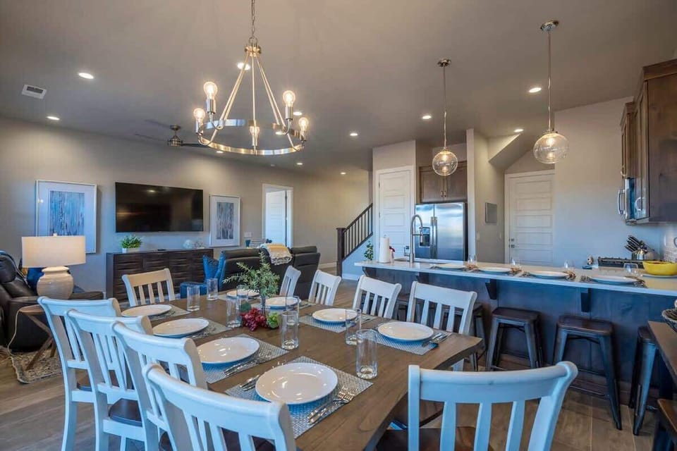 Dining area open to family room so nice for groups