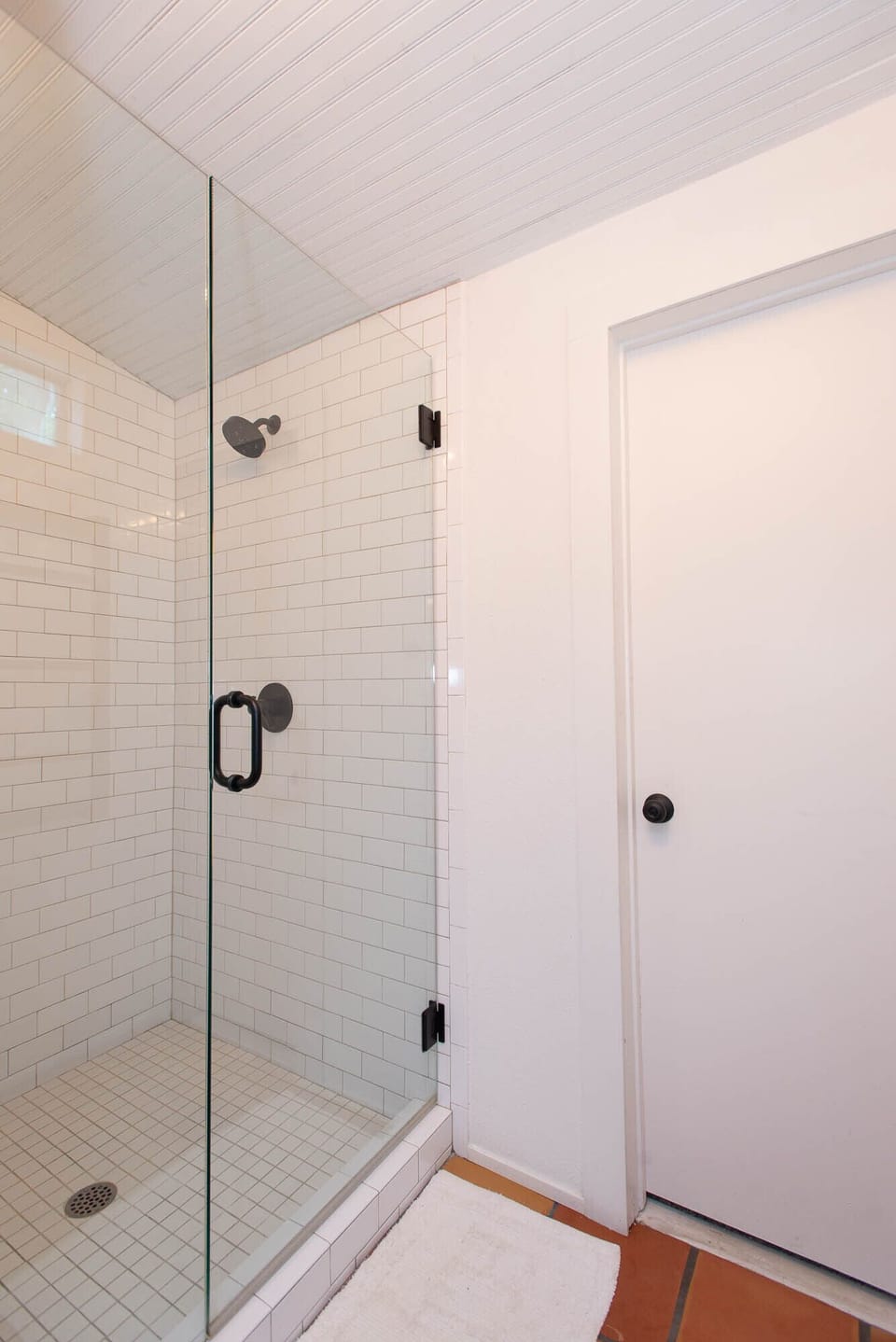 En suite master bathroom.
