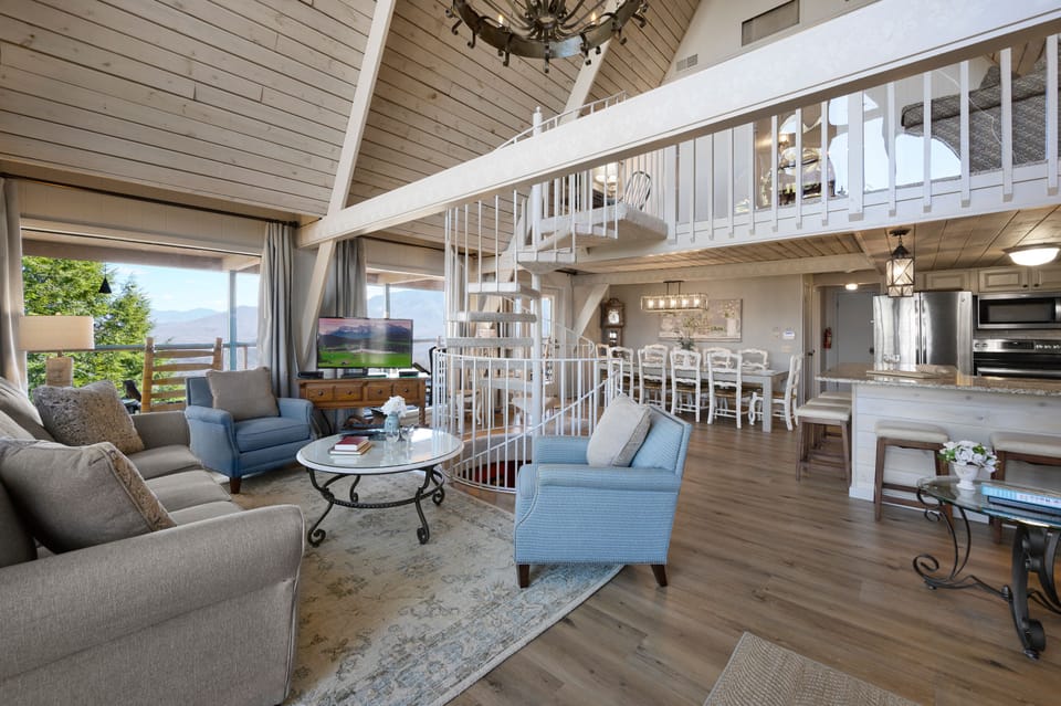 Open Concept Main Level