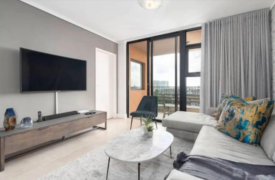 Elite Apartment | Living area