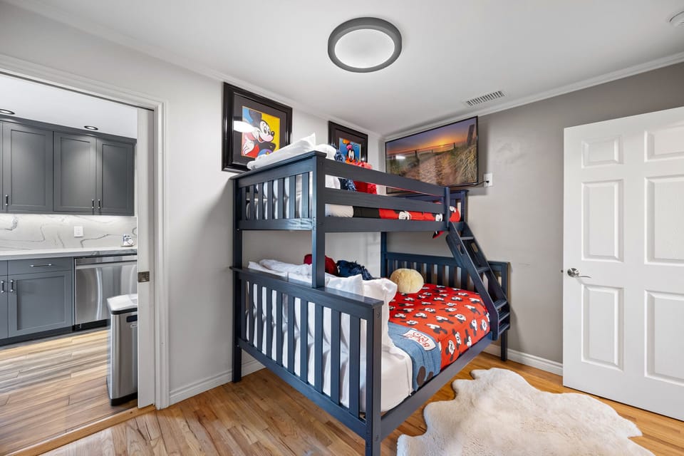 Kid's room