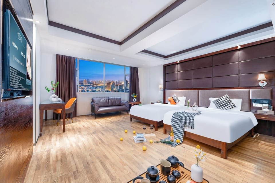Executive Double or Twin Room | Egyptian cotton sheets, premium bedding, down comforters
