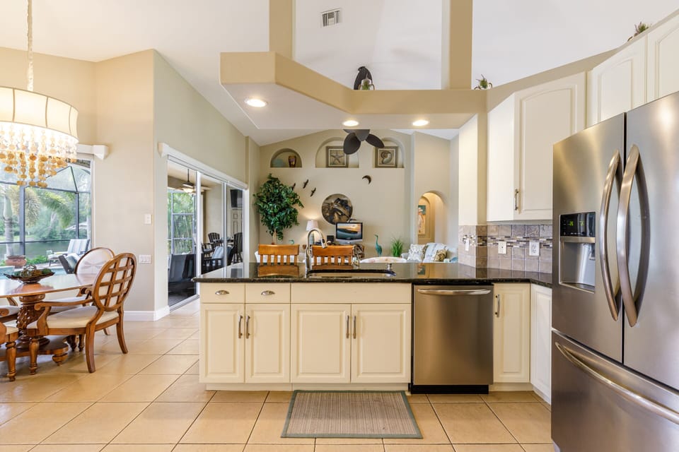 updated kitchen vacation rental, Cape Coral