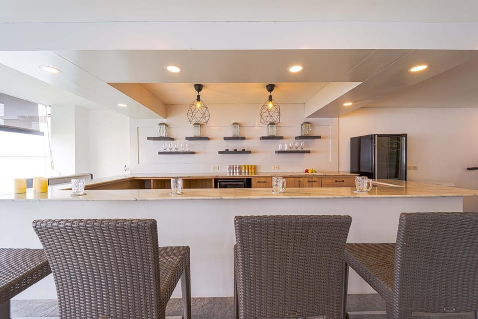 Family Villa | Private kitchen | Full-size fridge, microwave, oven, stovetop