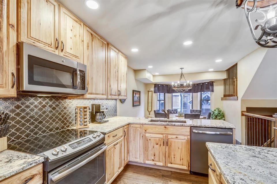Kitchen, Village Point 109, Breckenridge Vacation Rental