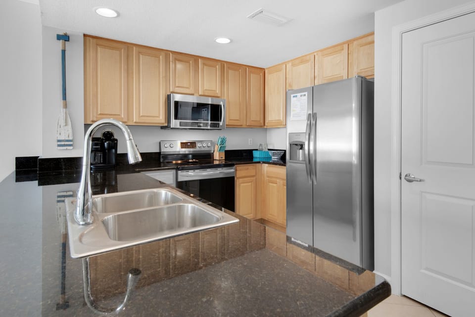Plenty of counter space in the kitchen