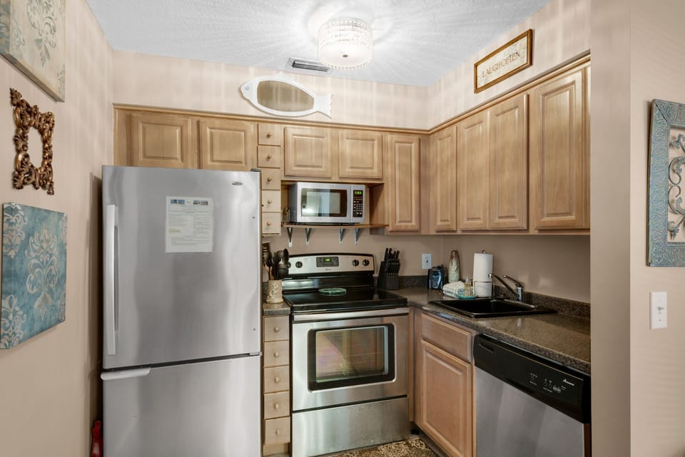 Kitchen has everything you need