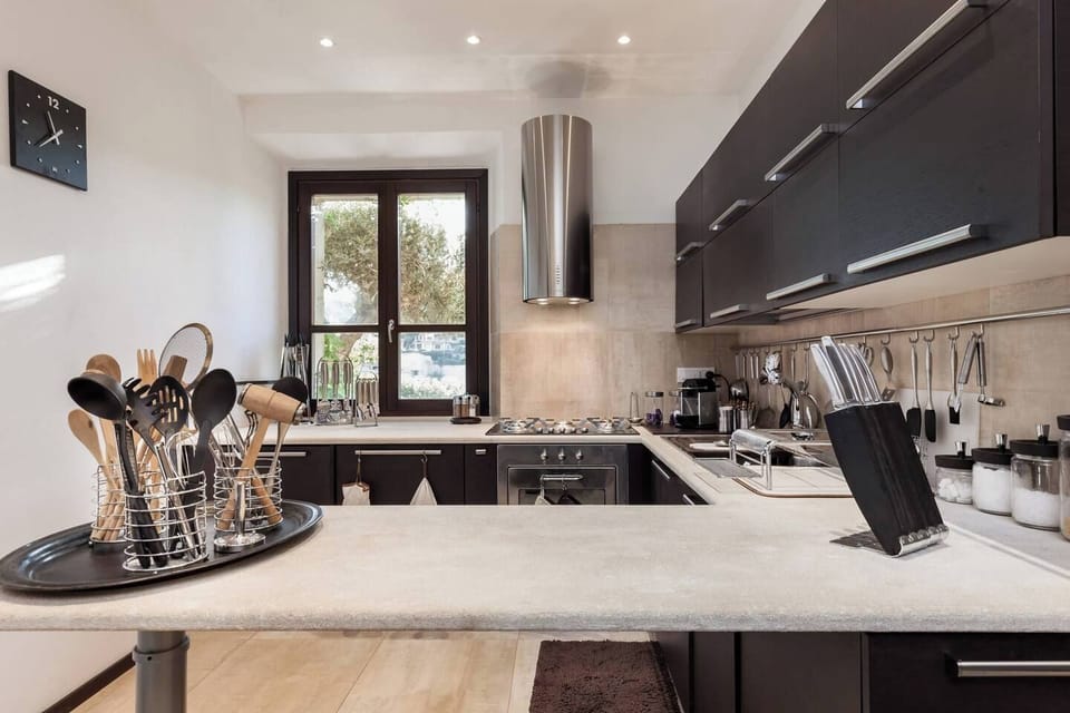 Condo, 3 Bedrooms, Smoking, Balcony | Private kitchen | Coffee/tea maker
