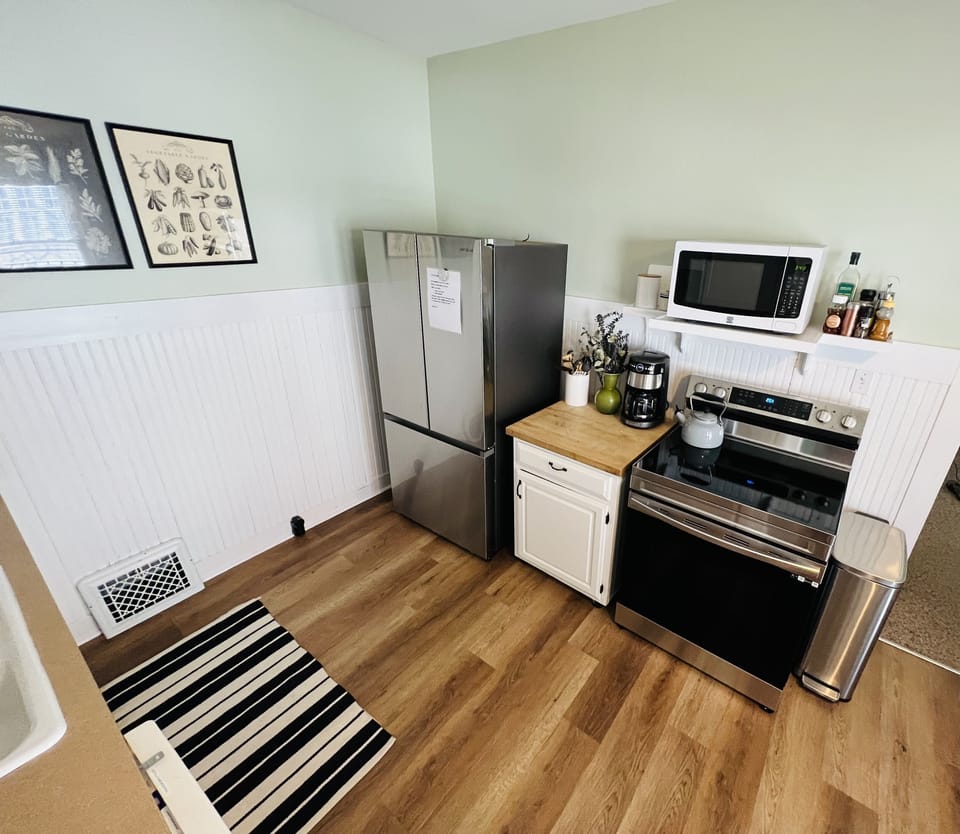 Fully stocked brand new kitchen 