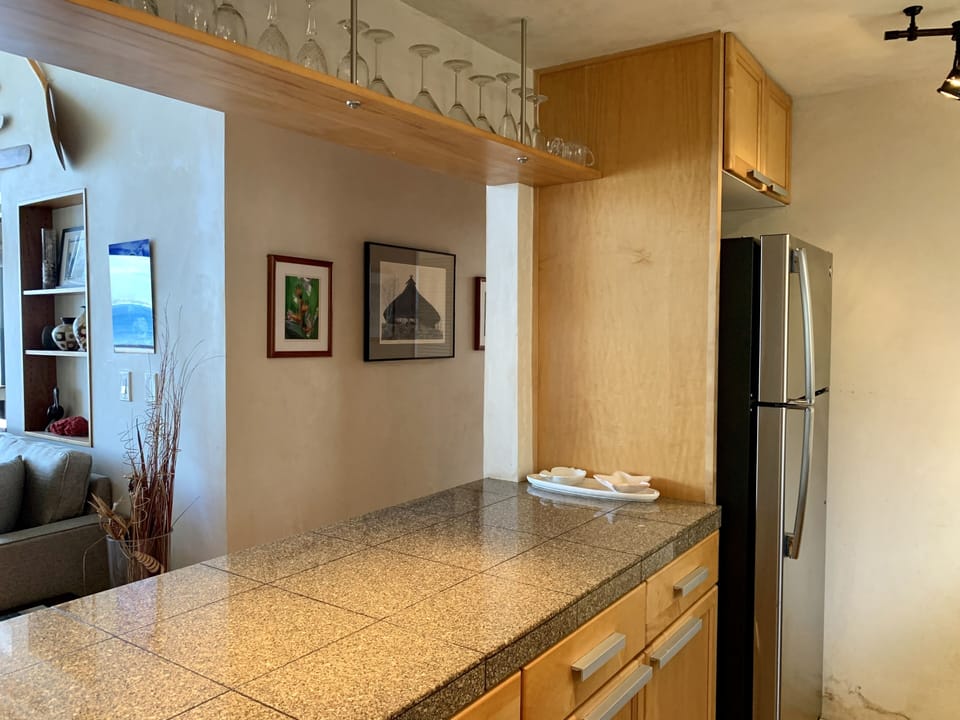 Hono Kai B8 Kitchen