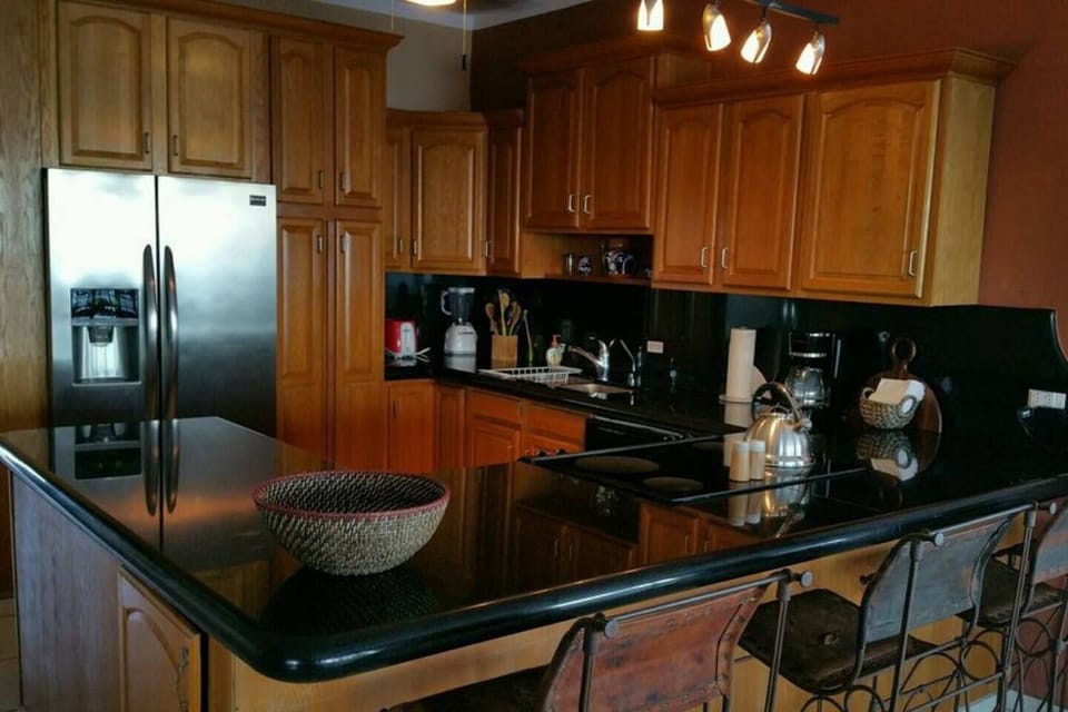 Fully Equipped kitchen with views of the ocean