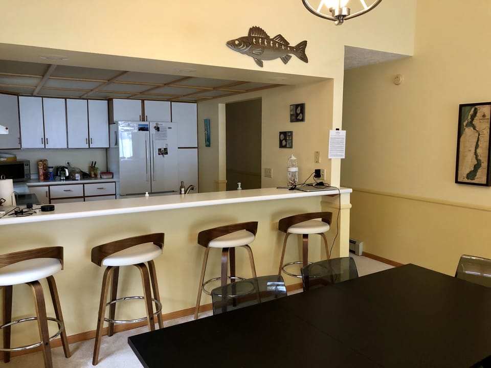 Dining/Kitchen area