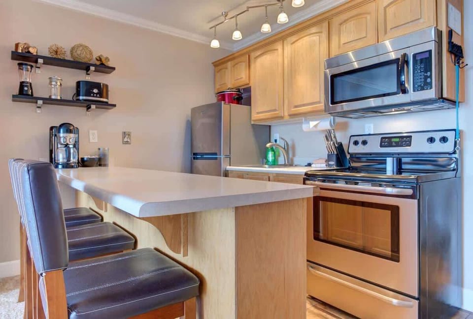 Our full kitchen has everything you need
