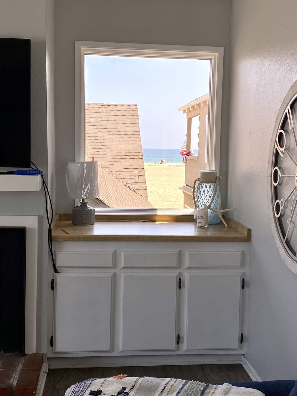 Ocean views from kitchen, dining and front living room.