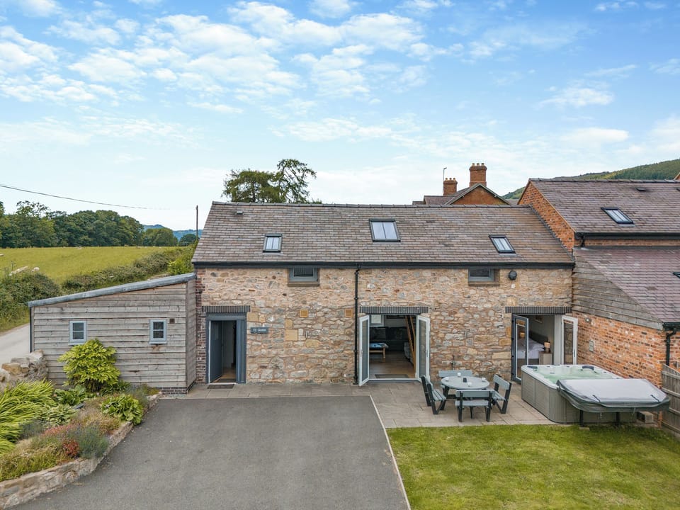Exterior | Ty Godro - Vale of Llangollen Farm Cottages, Trevor, near Llangollen