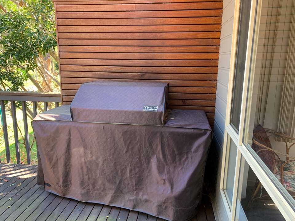 Gas BBQ on top deck