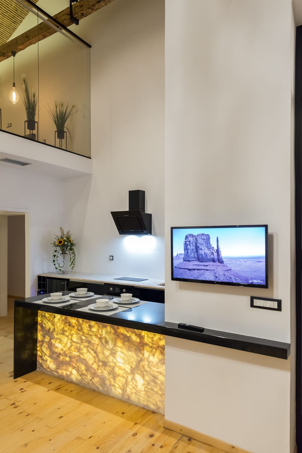 Deluxe Apartment | 2 bedrooms, in-room safe, desk, laptop workspace