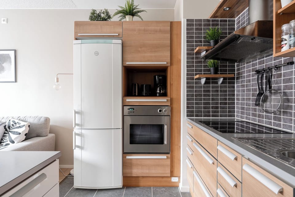 City Apartment | Private kitchen | Oven, stovetop, dishwasher, coffee/tea maker