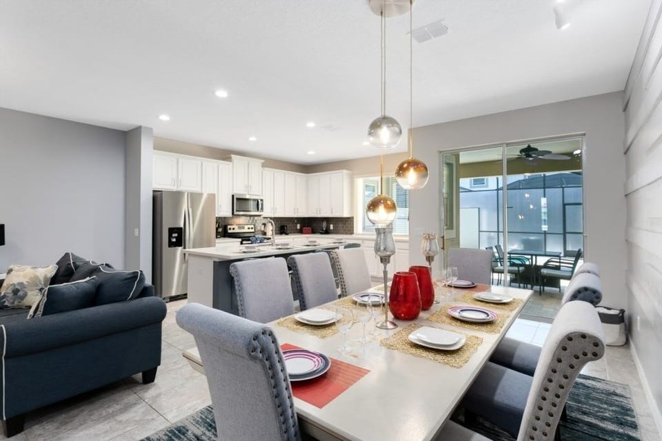 Townhome, 4 Bedrooms | Private kitchen | Microwave, dishwasher