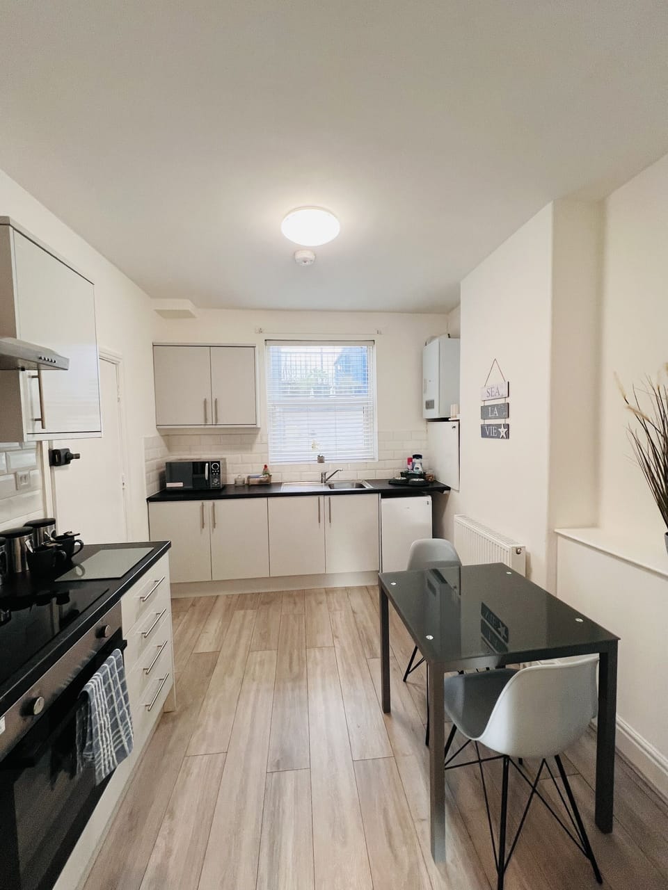 Deluxe Apartment, Ensuite | Shared kitchen
