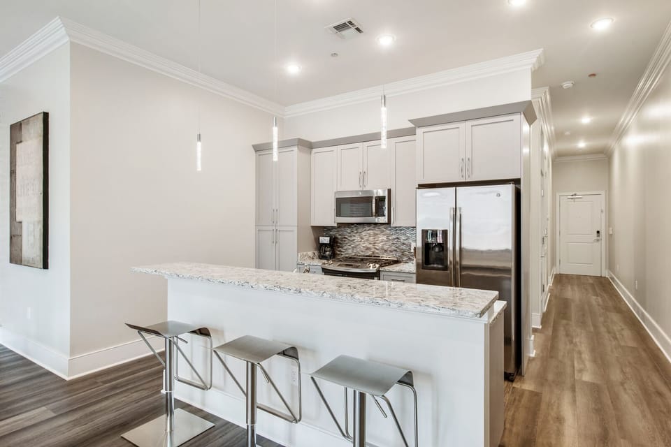 Kitchen bar