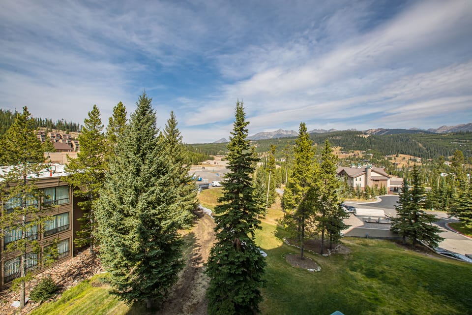 Beautiful Big Sky views | Exterior