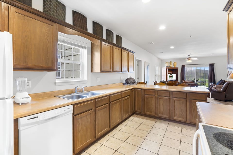 Full Kitchen