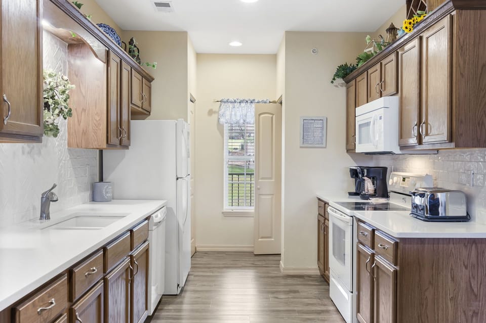 Full Kitchen