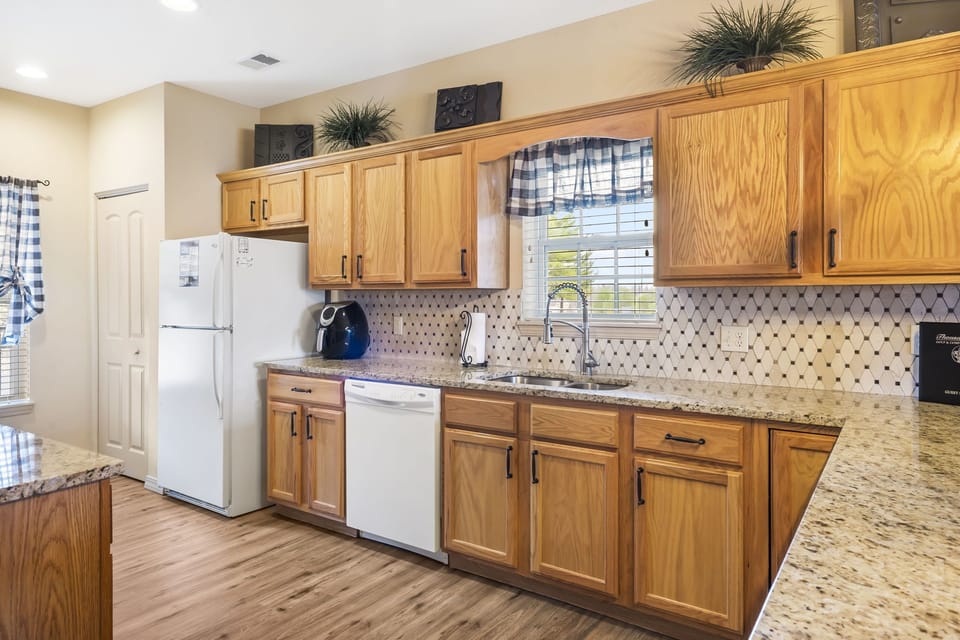 Full Kitchen