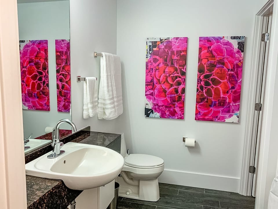 Bathroom 1 Private or Hall Full Bath