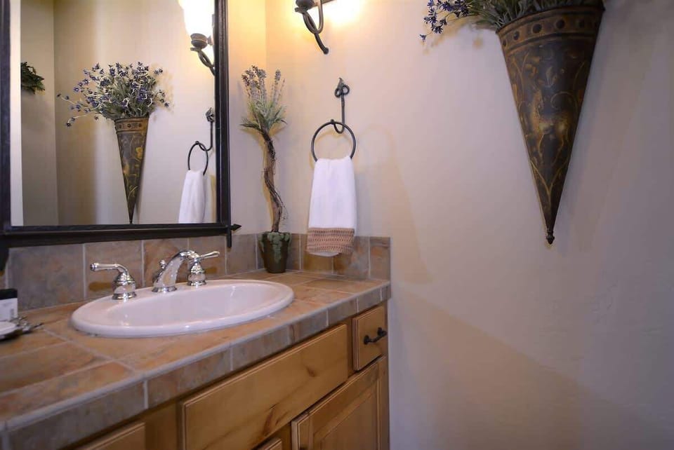 Powder Bath off Main Living Level