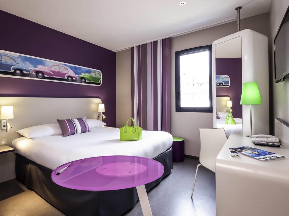 Standard Room, 1 Double Bed | Pillowtop beds, desk, laptop workspace, blackout drapes