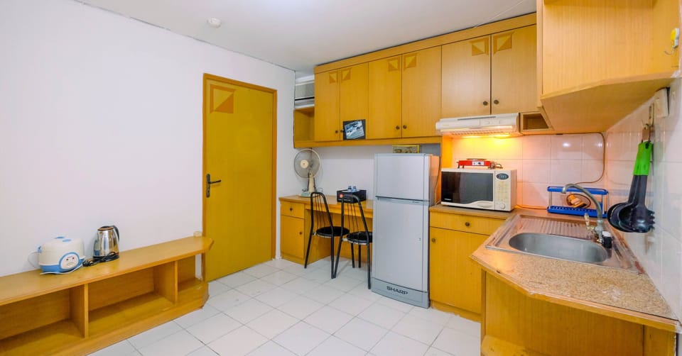Fridge, stovetop, cookware/dishes/utensils
