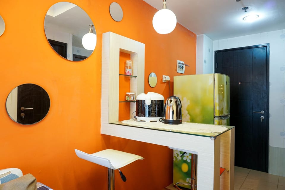 Fridge, stovetop, cookware/dishes/utensils