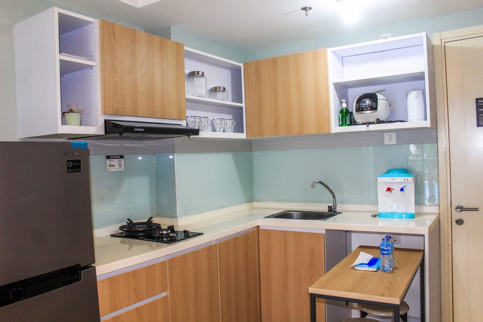 Room | Private kitchen | Fridge, stovetop, electric kettle, cookware/dishes/utensils