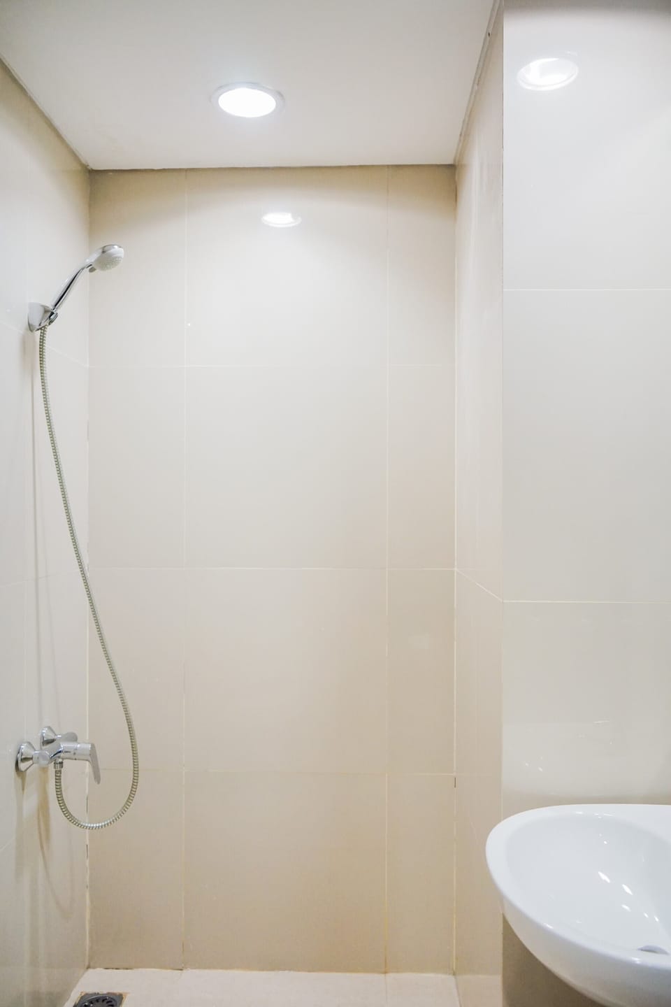 Shower, towels