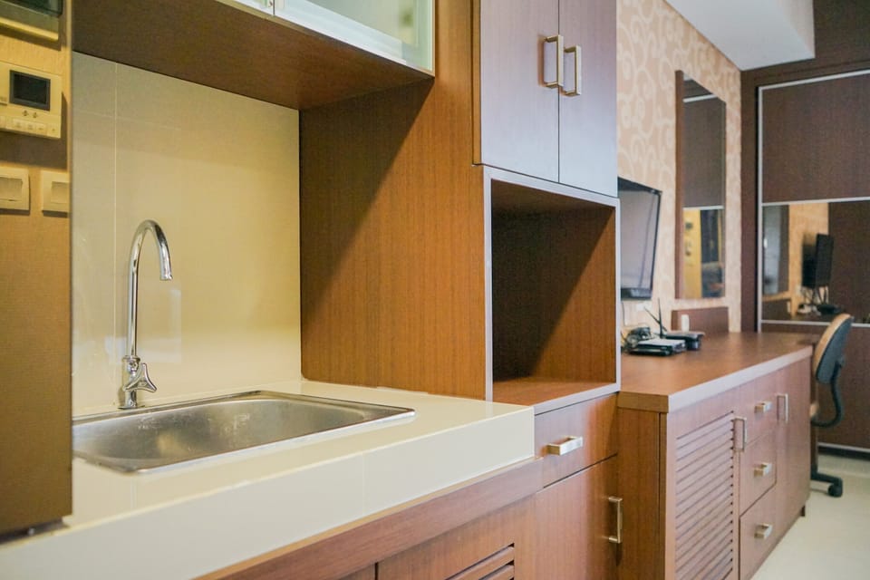 Room | Private kitchen | Fridge, stovetop, cookware/dishes/utensils